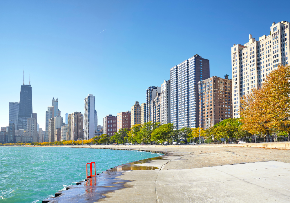 chicago lakefront trail in the spring