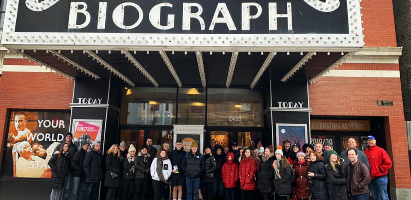 large group on a private chicago group tour