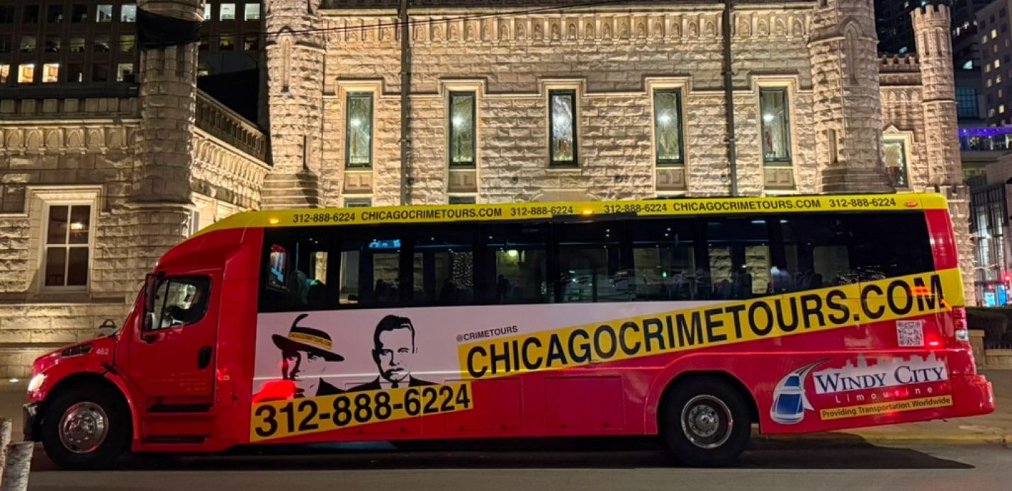 chicago crime tour bus at night