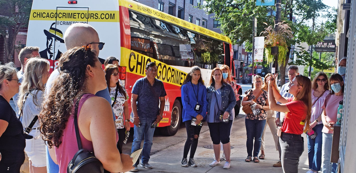 group on a chicago crime tour