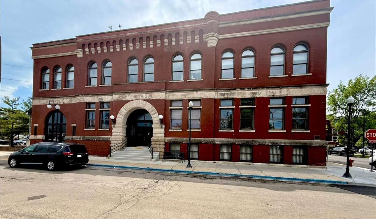 exterior of UIC Police Headquarters (21st District exterior) building for Chicago PD filming location