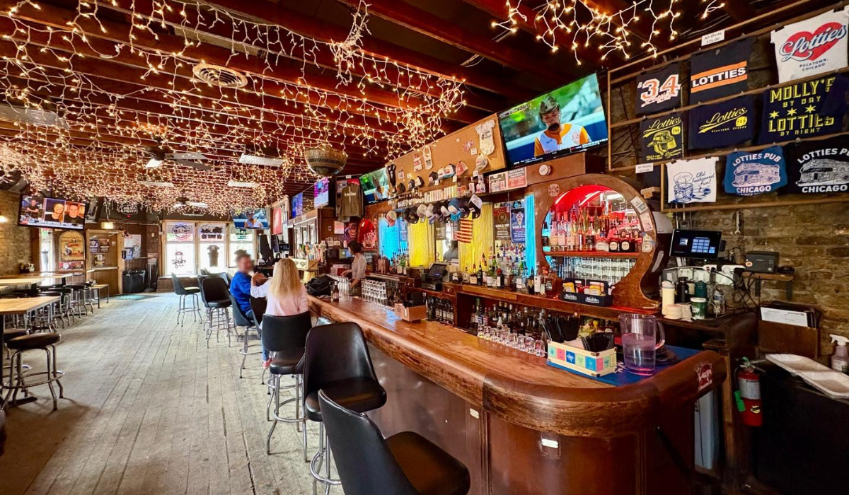 interior of Lottie's Pub in Chicago, used as a filming location for chicago pd, chicago fire, and chicago med
