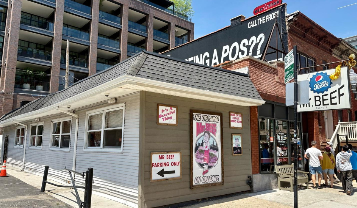 exterior of Mr. Beef, a chicago filming location for The Bear